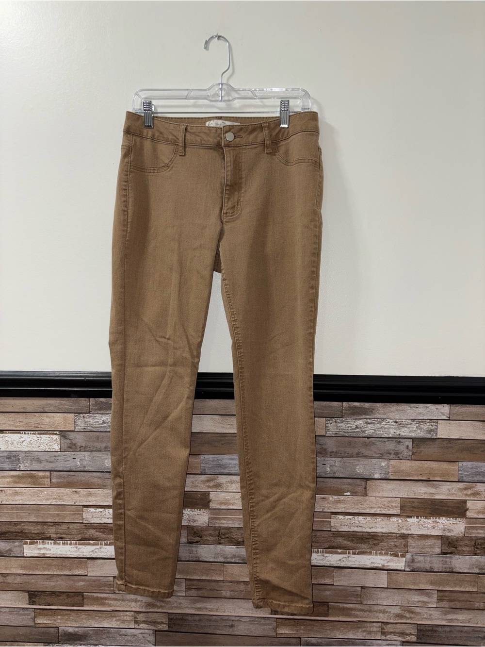 Women’s EST. 1946 Tan Skinny Mid Rise Pants With Stretch Size 10